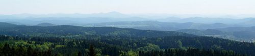 böhmisches Bergpanorama, linke Bildhälfte: Weifberg mit Turm